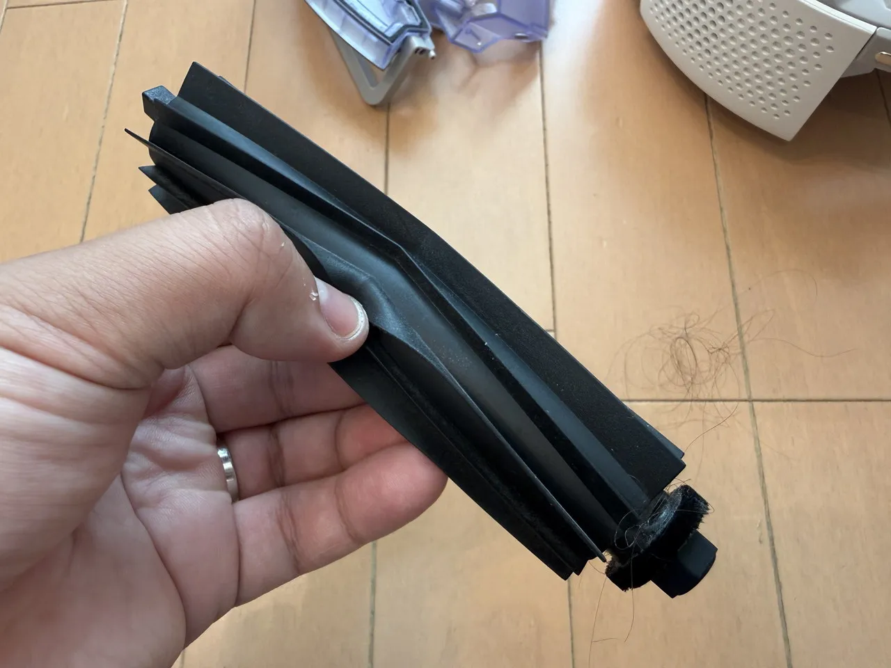掃除後のゴム製メインブラシ