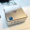 デスク上に設置されたNiPoGi P2（Core 5 320）